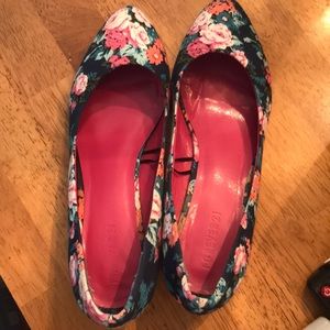 Forever 21 floral kitten heels! Size 10